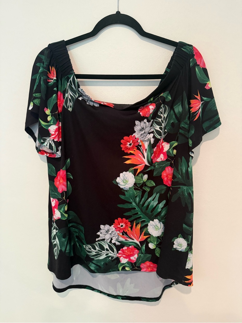 Vince Camuto Black Floral Off-Shoulder Tunic with Tropical Print